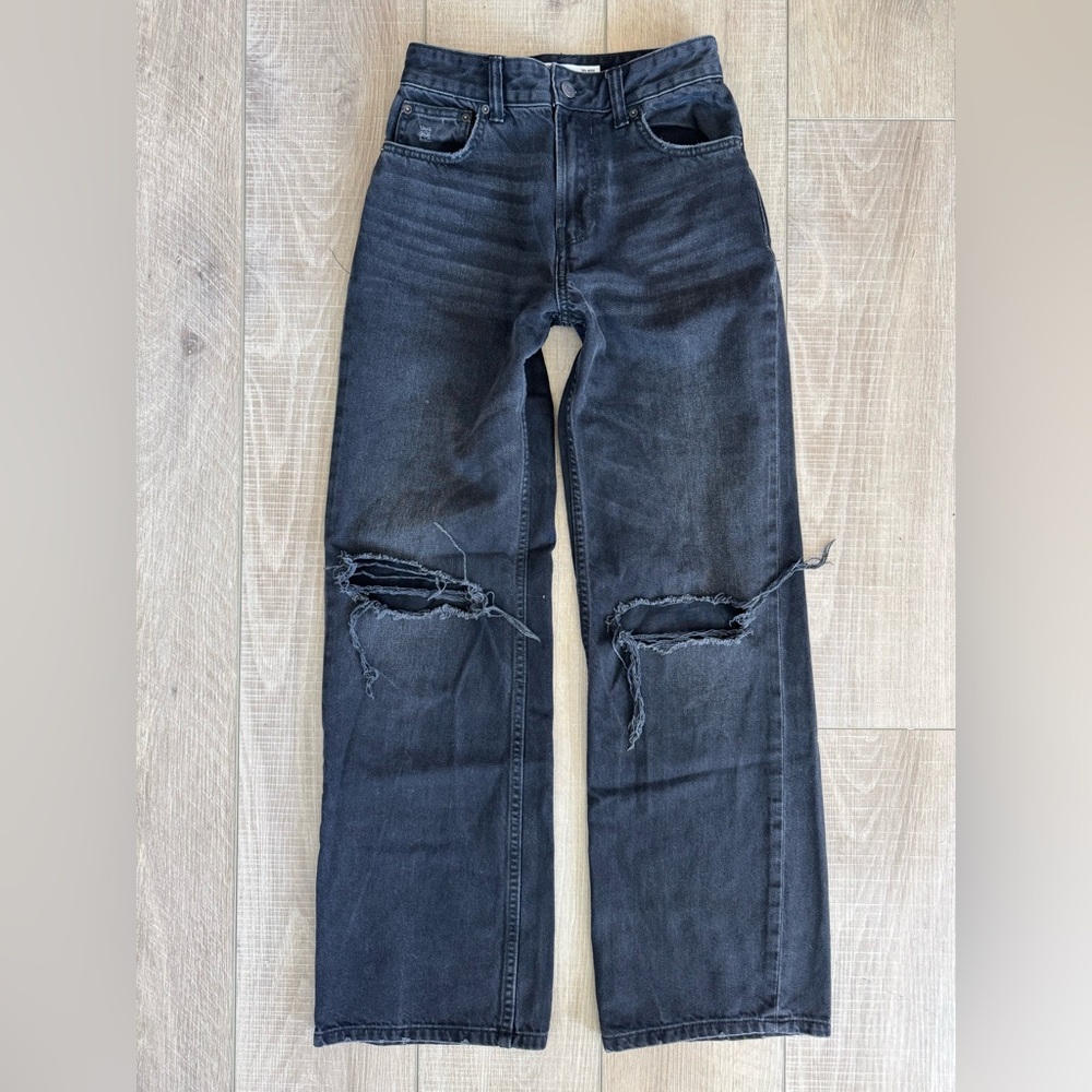Bershka Women’s Faded Washed Black 90’s Wide Leg Distressed Ripped Jeans Size 00
